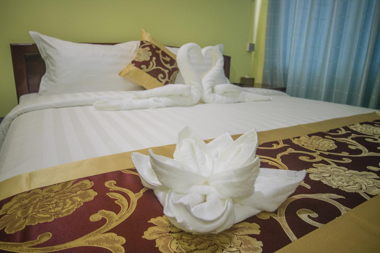 Golden Gum-Kino Hotel Mandalay Bagian luar foto