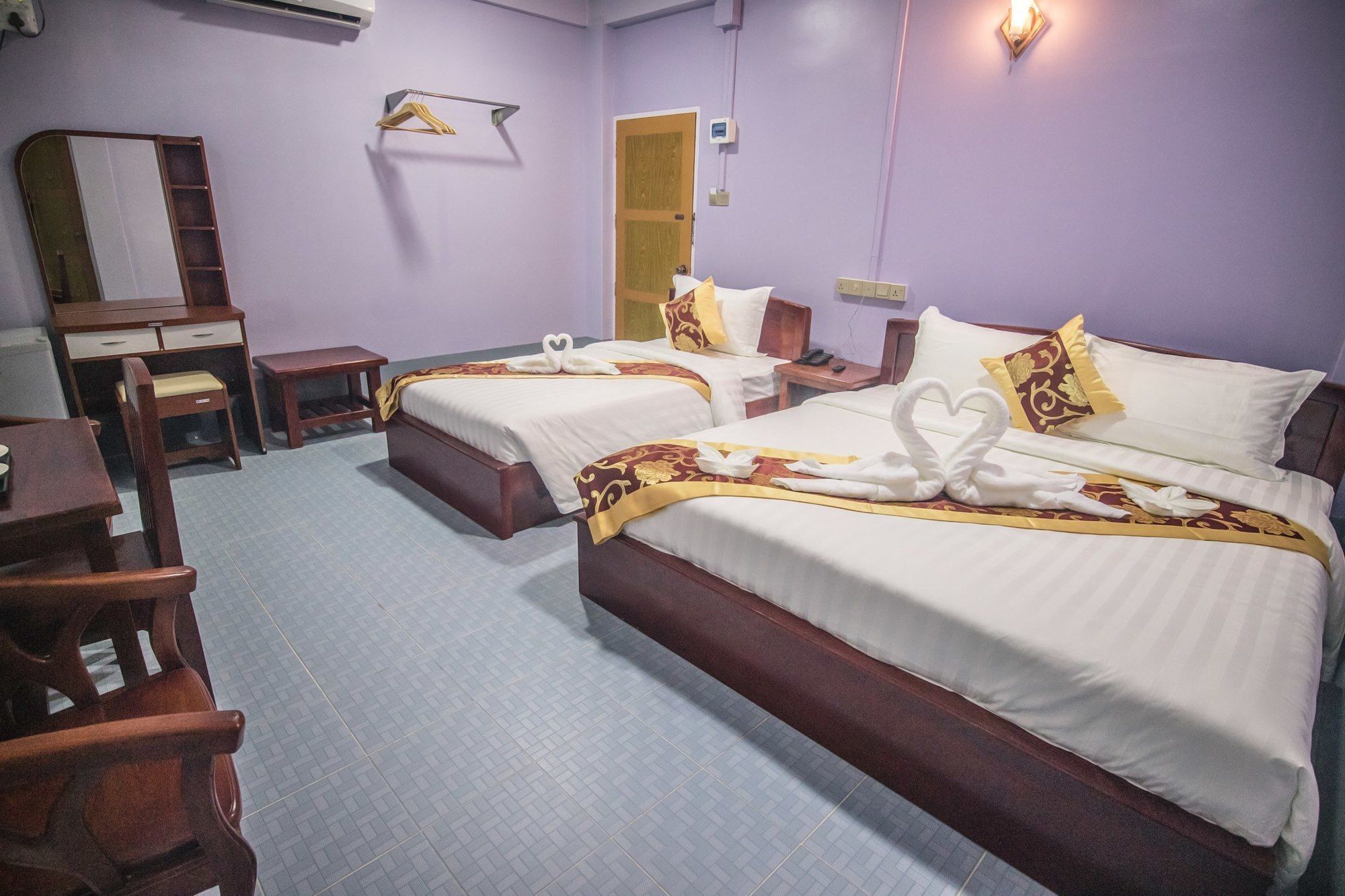Golden Gum-Kino Hotel Mandalay Bagian luar foto
